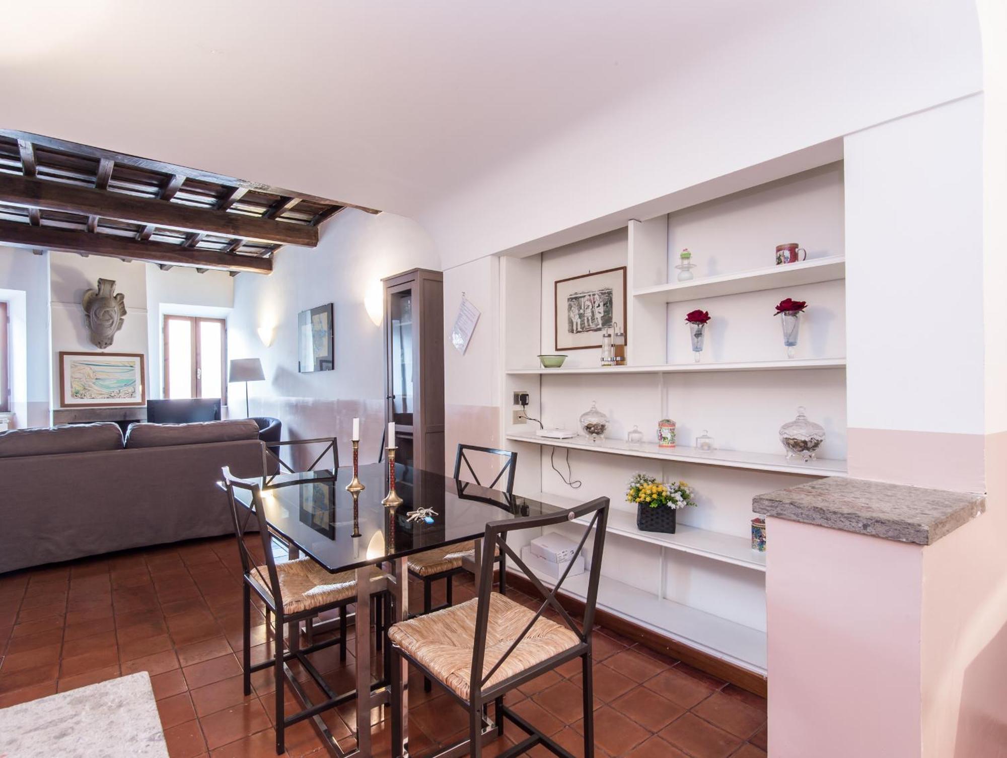 Spacious 2br In The Historic Center Appartamento Roma