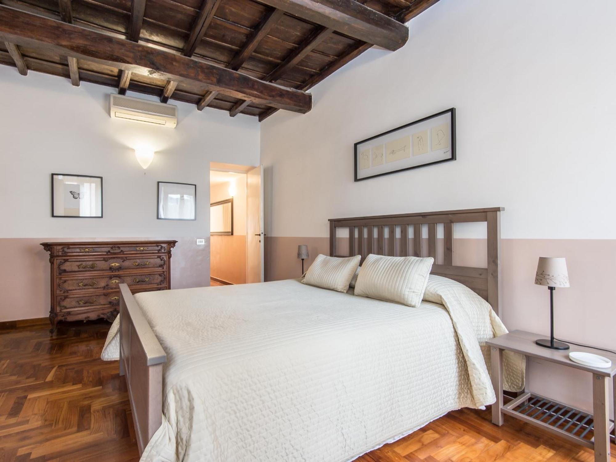 Spacious 2br In The Historic Center * Roma